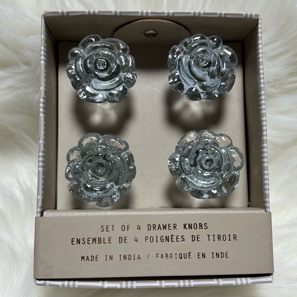 SET OF 4 DECORATIVE HANDCRAFTED IN INDIA GLASS DRAWER KNOBS - Picture 15 of 17